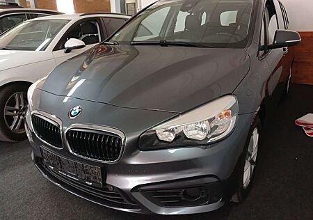 BMW 218 EU6 PANO ANHÄ PDC VOLL SERVICE