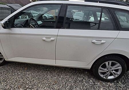 Skoda Fabia Combi (Ambition) 1,0  70 KW (95 PS) TSI