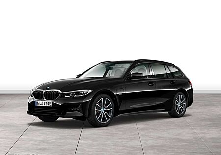 BMW 330 e xDrive 5. Türer / Touring Aut. Sport Line