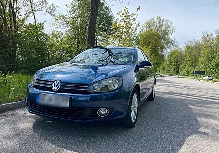 VW Golf Variant Volkswagen 1.6 TDI DPF Comfortline