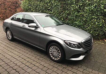 Mercedes-Benz C 220 (BlueTEC) d BlueEFFICIENCY