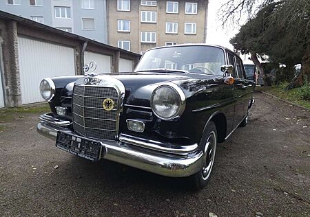 Mercedes-Benz 190 D W110