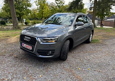 Audi Q3 1,4l S-tronic mit erst 87500 km !