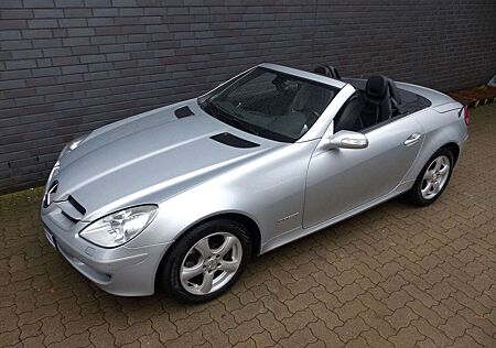 Mercedes-Benz SLK 200 Kompressor Automatik/Leder/Navi/PDC