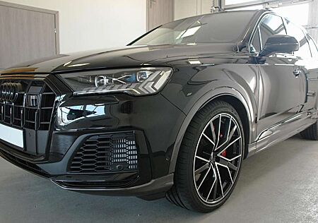 Audi SQ7 competition plus HeadUp HDMatrix Pano 7Sitze