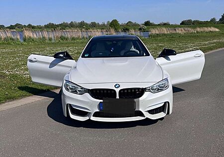 BMW M4 Coupe DKG