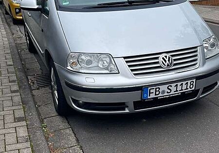 VW Sharan Volkswagen 1.9 TDI Automatik Sportline