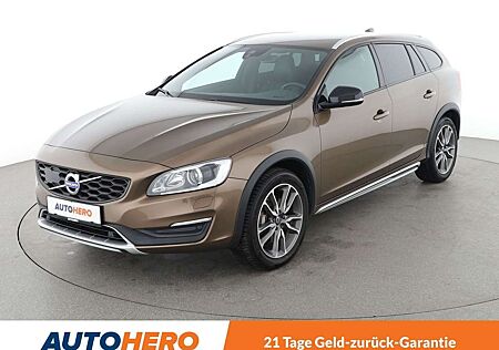 Volvo V60 CC V60 Cross Country 2.4 D4 Pro AWD Aut.*NAVI*PDC*TEMPO*SHZ*