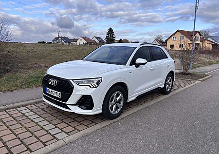 Audi Q3 35 TFSI S tronic line