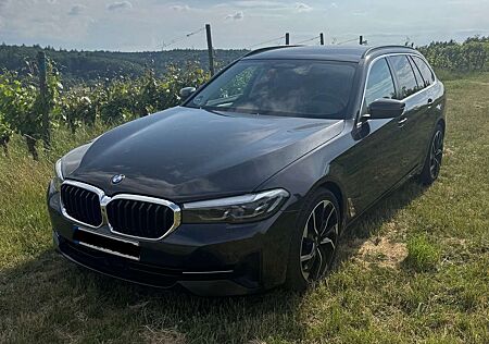 BMW 530d 530 Touring Aut. * Sthz * Ambiente Licht *