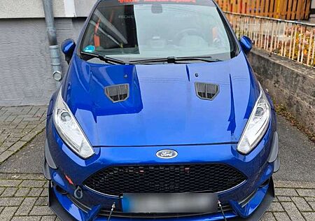 Ford Fiesta 1.6 EcoBoost mit Leder-Sport-Paket ST