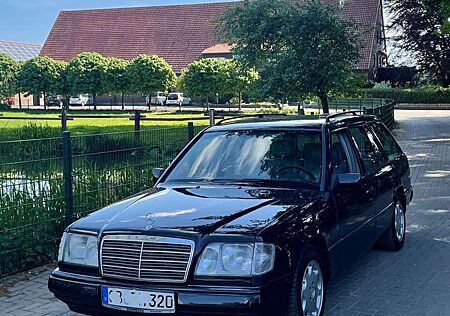 Mercedes-Benz E 320 TE H-Zullasung 5GANG Automatik
