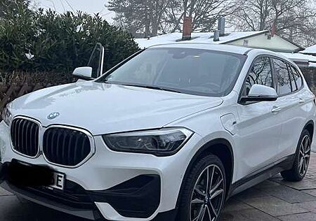 BMW X1 xDrive25e Unfallfrei/Nachlakierungsfrei Servicever