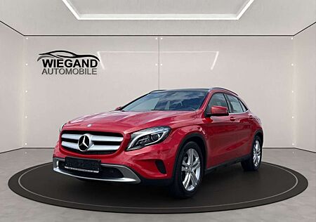 Mercedes-Benz GLA 200 7G-DCT URBAN+XENON+PANO+NAVI+PARK-ASS