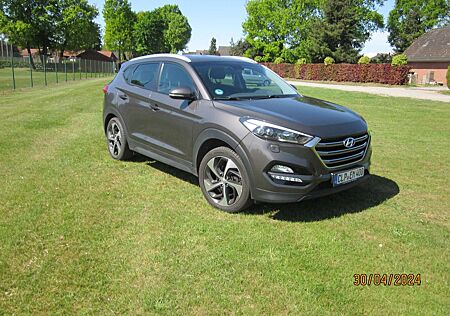 Hyundai Tucson 1.6 Turbo Business Plus; 2WD