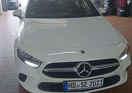 Mercedes-Benz A 180 7G-DCT Progressive