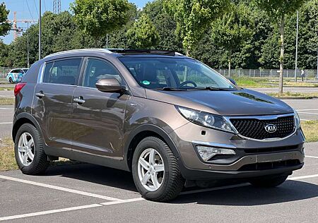Kia Sportage Spirit 4WD*PANO*KAMERA*AHK*LEDER*