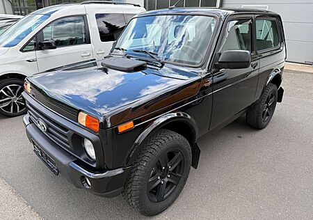 Lada Niva 4x4 Legend 1.7I Black Edition Klima AHK
