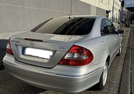 Mercedes-Benz CLK 220 Coupe CDI Automatik Elegance