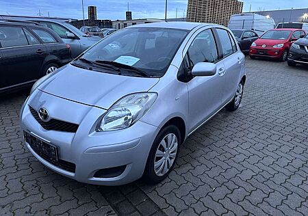Toyota Yaris Cool+ 1,0L*1.Hand*Klima*Scheckheft*TÜV*M+S