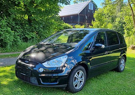 Ford S-Max Titanium