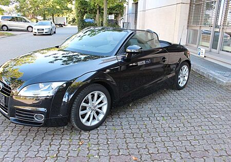 Audi TT Coupe/Roadster 2.0 TFSI Roadster