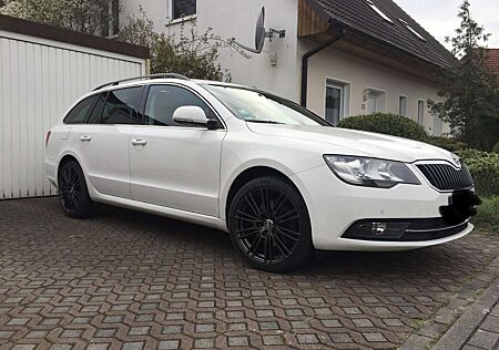 Skoda Superb Ambition 125kW Kombi DSG Automatik