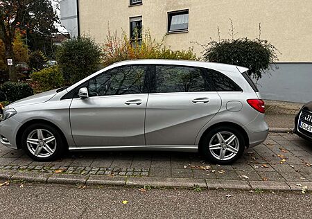 Mercedes-Benz B 180 (246.242)