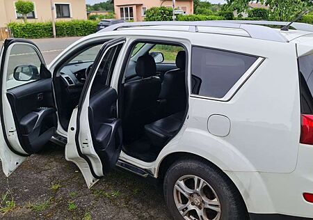 Peugeot 4007 HDI FAP 7-Sitzer Platinum
