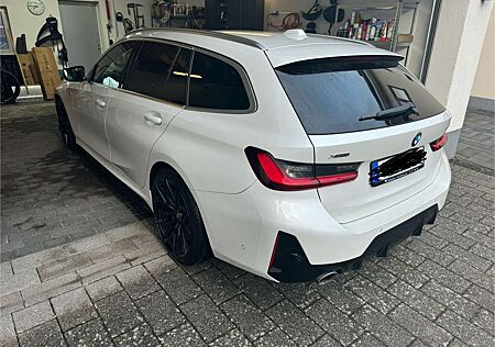 BMW 330d 330 Touring xDrive Aut. M Sport,AHK,19“ Garanti