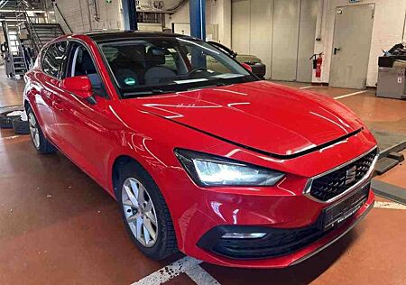 Seat Leon 2.0 TDI Style*PANO*AHK*NAVI*LED*