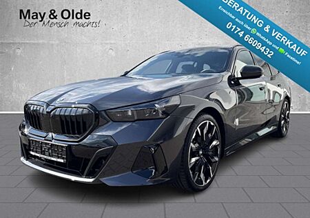 BMW 520 i Touring M Sport LED Navi AHK HuD ACC Pano