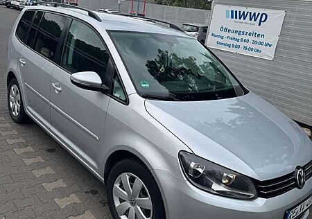 VW Touran Volkswagen 1.6 TDI DPF Trendline