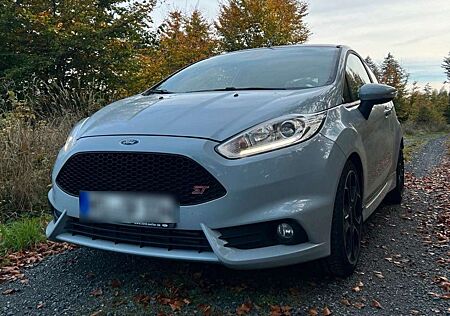 Ford Fiesta 1.6 EcoBoost ST200