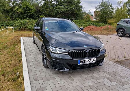 BMW 530d 530 5er Touring Diesel xDrive Touring Aut.