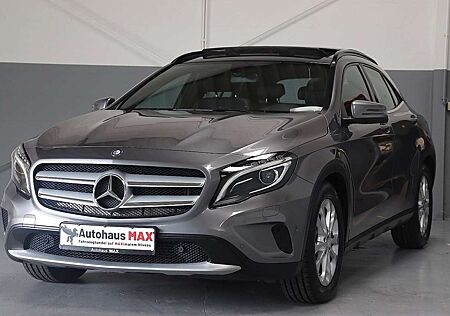 Mercedes-Benz GLA 200 ~ Pano~1.Hand Rentner~Tempo~PDC~Klima