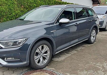 VW Passat Alltrack Volkswagen 2.0 TSI (BMT) 4Motion DSG