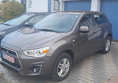 Mitsubishi ASX gebraucht kaufen Mitsubishi ASX Invite 4WD