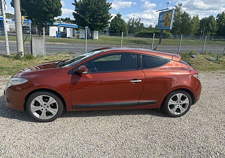 Renault Megane 1.6 TÜV 04.2027