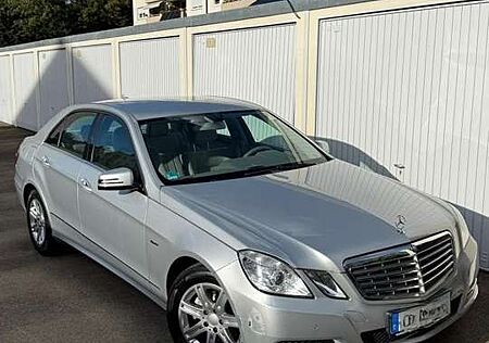 Mercedes-Benz E 200 BlueEFFICIENCY Elegance