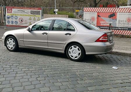 Mercedes-Benz C 180 C-Klasse Kompressor Classic