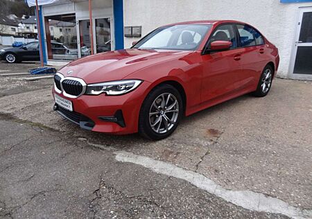 BMW 320 d 4x4 Sport Line/1.Hand/LED/Leder/Navi/