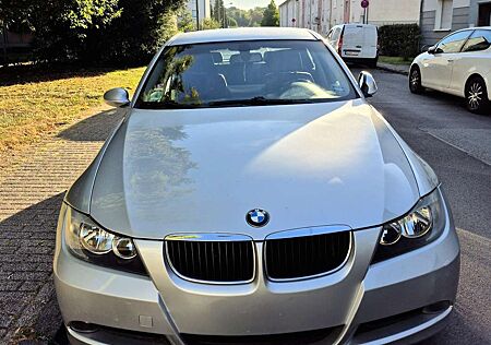 BMW 318 Android Car Leder fast neuer TÜV