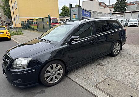 Toyota Avensis 2.0 Travel Automatik,Klima,Navi