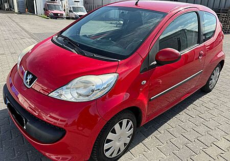 Peugeot 107 1 Jahr Garantie-Klima- Servo-elekt. Fensterheber