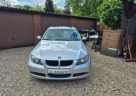 BMW 320i 320