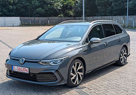 VW Golf Volkswagen VIII R-Line eTSI DolphinGreyMetallic