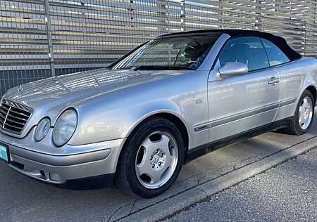 Mercedes-Benz CLK 320 Cabrio-Garagen Fahrzeug-TÜV NEU-Garantie