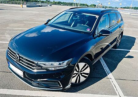 VW Passat Variant Volkswagen 1.4 TSI Plug-In-Hybrid DSG GTE