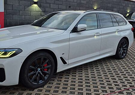 BMW 530 d M Sport*LASER*AHK*HARMAN-KARDON*HUD*PANO*ACC